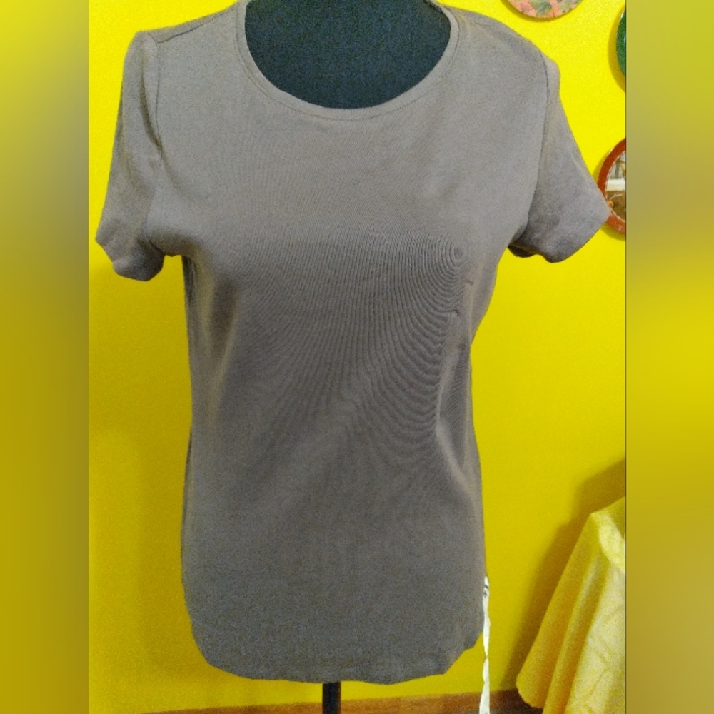 💥St. John's Bay Brown Tee Shirt Size Small